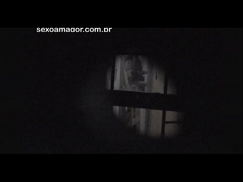 ❤️ Si Blondie ay lihim na nakunan ng video ng isang voyeur ng kapitbahayan na nakatago sa likod ng mga guwang na brick ❤❌ Porn video sa tl.analpics.ru