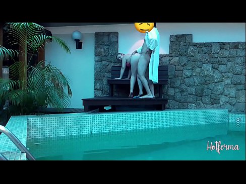 ❤️ Inaanyayahan ni Boss ang kasambahay sa pool, ngunit hindi napigilan ang init ❤❌ Porn video sa tl.analpics.ru